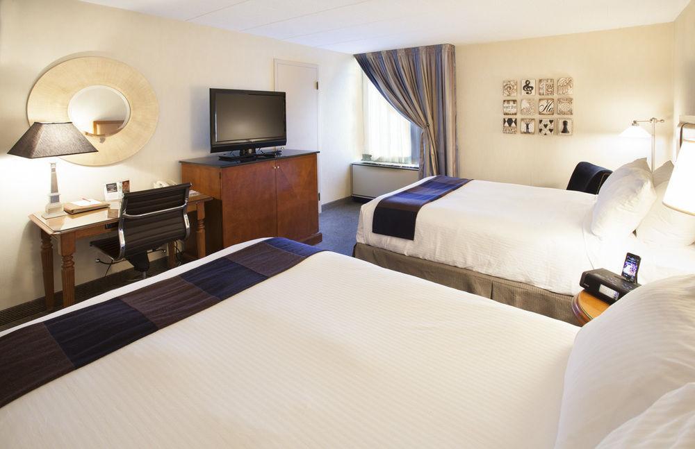 เวเบอร์ โฮเต็ล แอนด์ เรสเทอรองต์ Hotel แอนอาร์เบอร์ ภายนอก รูปภาพ